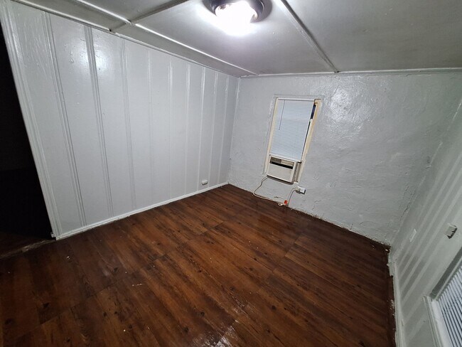 Building Photo - 1 bedroom, 1 bath