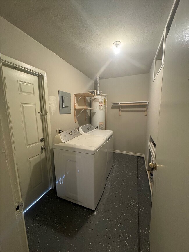 Building Photo - 1443 Willow Rock Rd