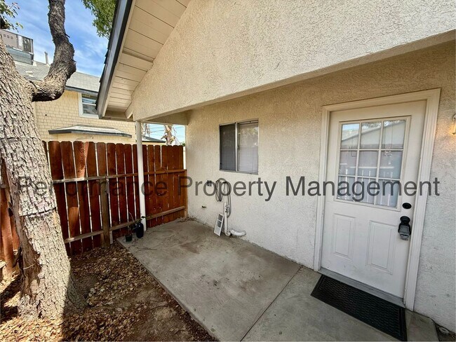 Building Photo - 625 A St