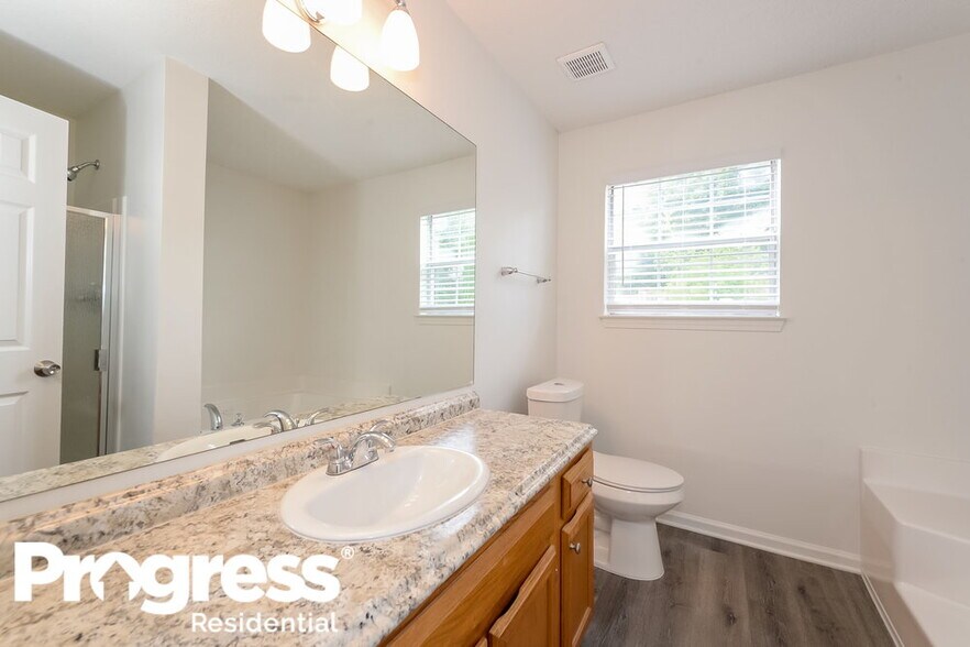 Building Photo - 317 Brookside Dr