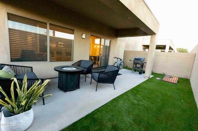 Building Photo - 3113 E Danbury Rd