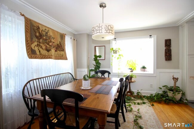 Building Photo - 25 Center Terrace