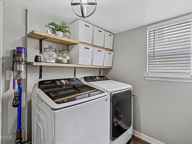 Building Photo - 6776 Copper Ridge Dr