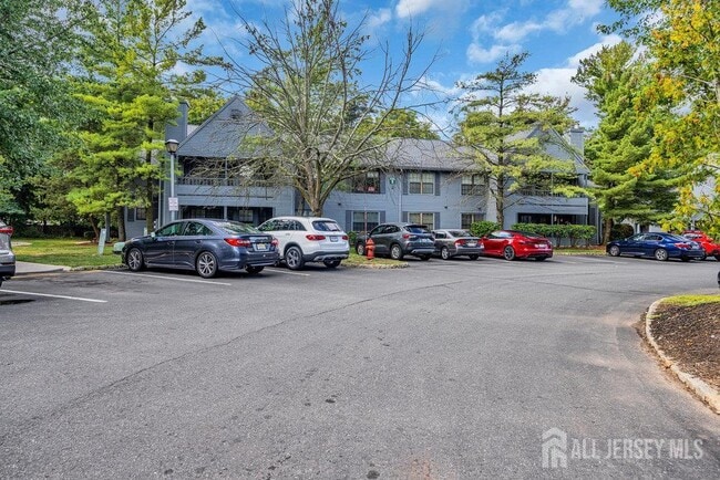 Building Photo - 604 Woodhaven Dr