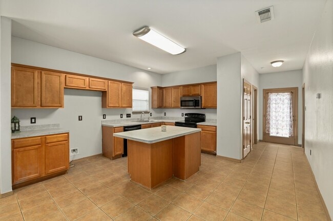 Building Photo - 21123 Sweet Blossom Ln