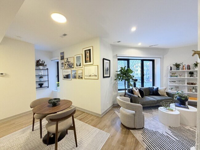 Building Photo - 1335 W Estes Ave