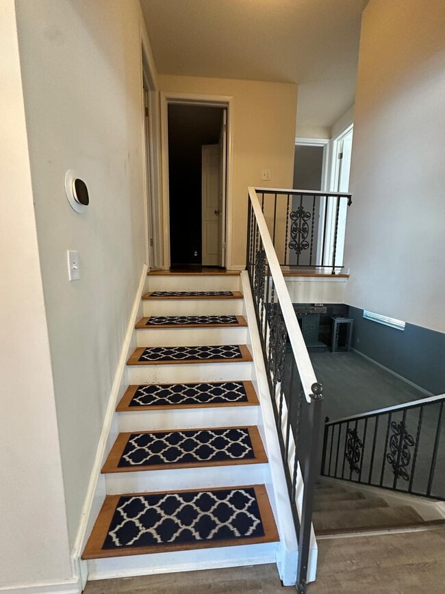 Building Photo - 2184 Cumberland Dr