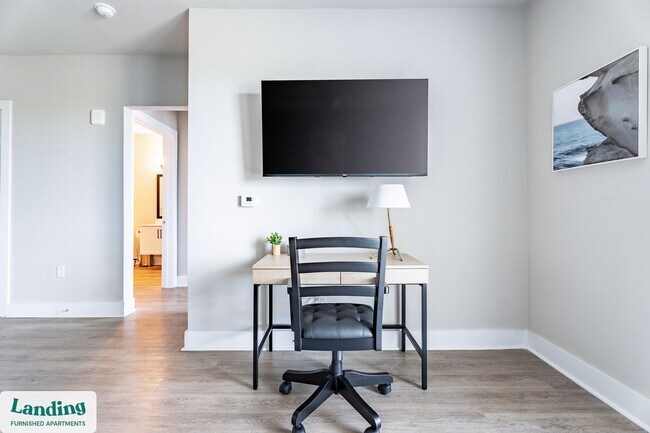 Building Photo - 300 E Broad St