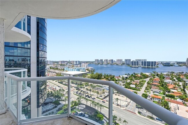 Building Photo - 18671 Collins Ave