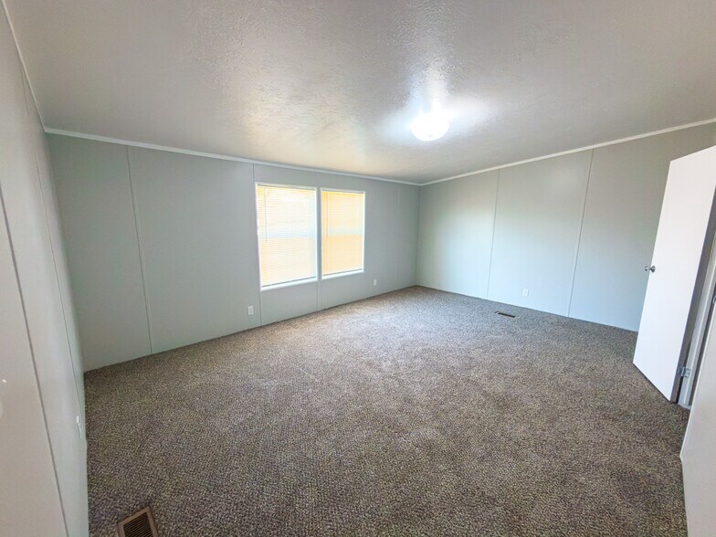 Building Photo - 120A Parker Dr