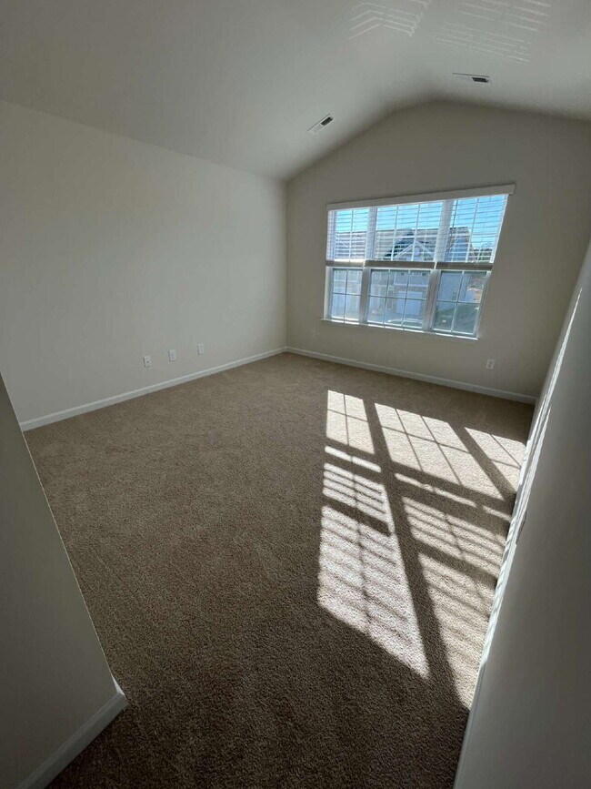 Building Photo - 228 Canopy Dr