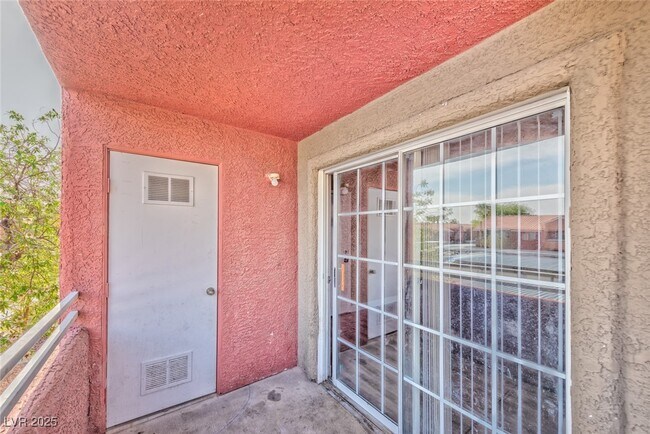 Building Photo - 4730 E Craig Rd
