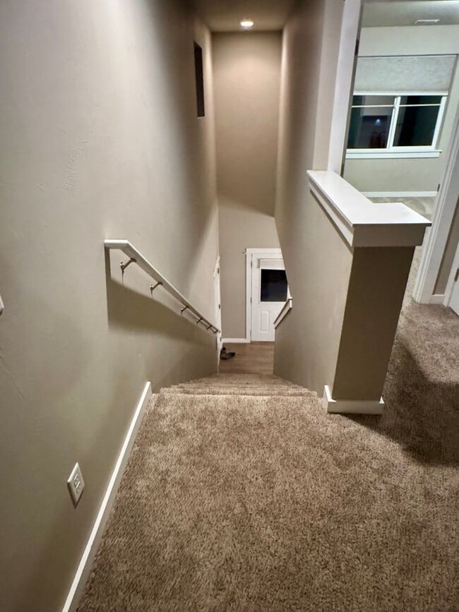 Building Photo - Chic & Comfortable 3-Bed Home in Bozeman’s King Arthur Park