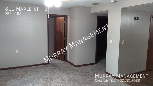 Building Photo - 811 Maple St