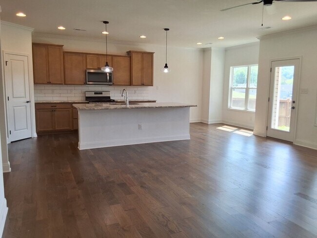 Building Photo - West Knoxville 37932 - 4 bedroom, 2 bath home in desirable Hardin Valley area. - Contact Sharon A...
