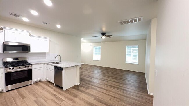 Building Photo - 1216 NW 113th St