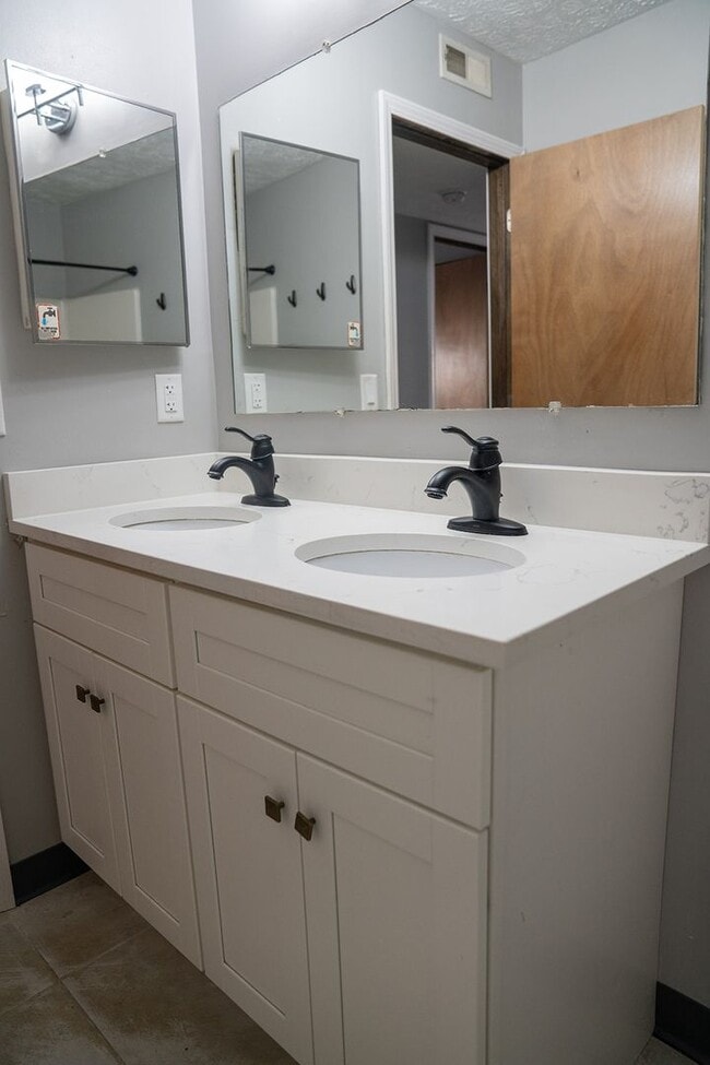 Building Photo - (44) 81-93 Chittenden Avenue