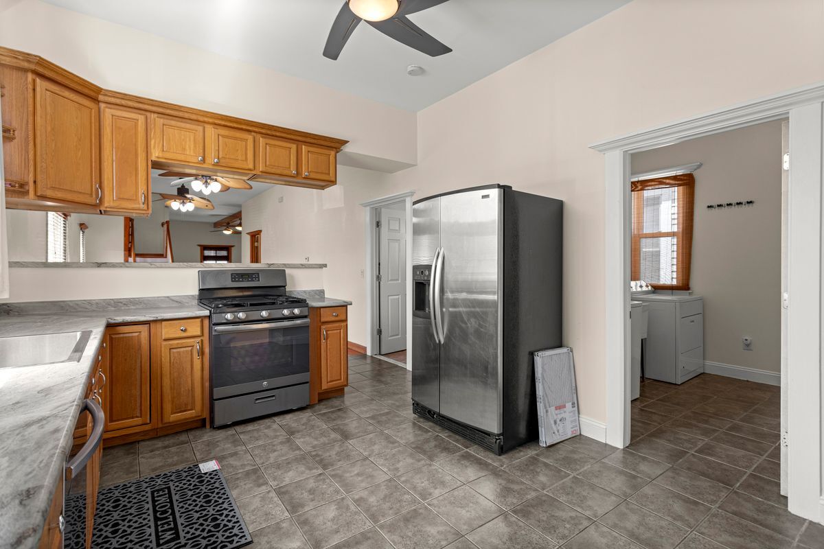 Building Photo - 3553 Bagley St