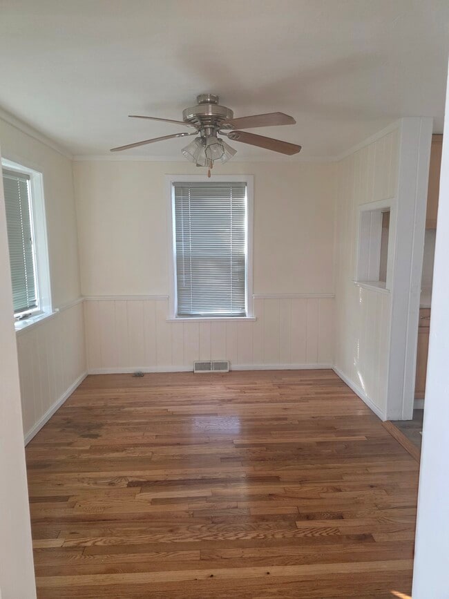 Building Photo - 470 Connecticut Ave