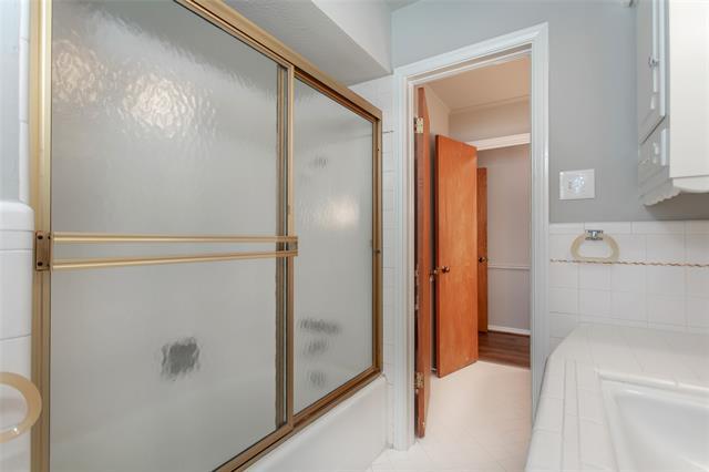 Building Photo - 6105 E University Blvd