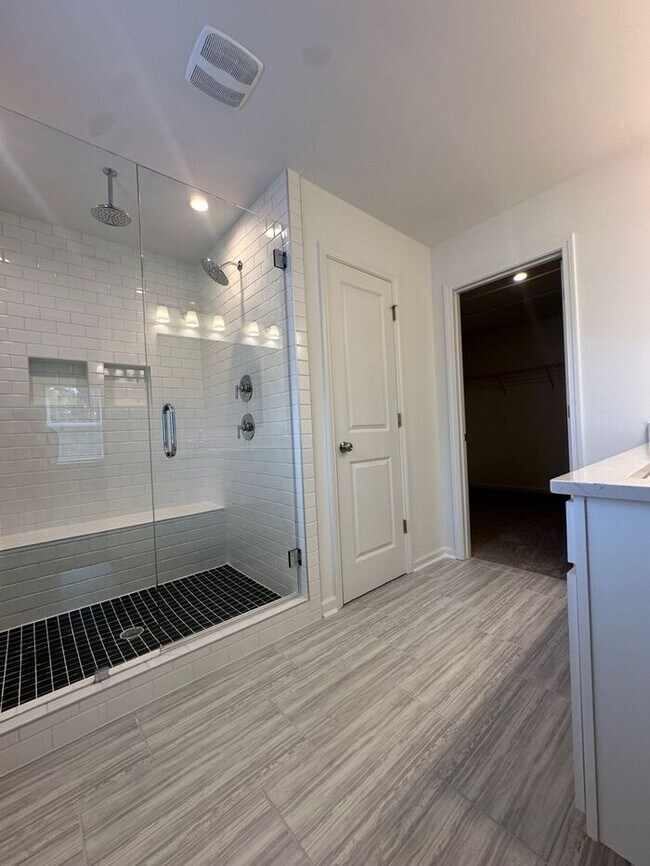 Building Photo - NEW CONSTRUCTION 4BD/2.5 Home in Stonebrid...