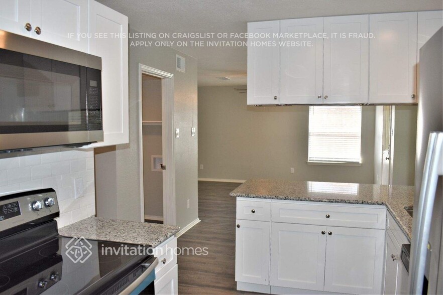 Building Photo - 609 Nightshade Dr