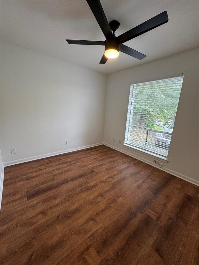 Building Photo - 3007 Matador Dr