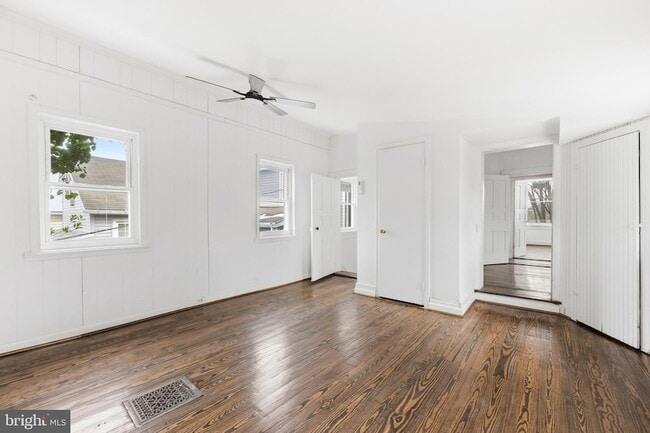 Building Photo - 3110 Main St