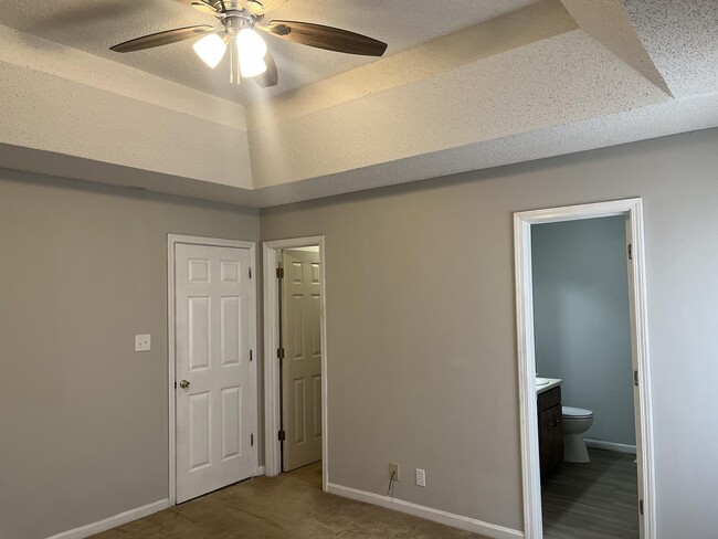 Building Photo - 1239 Santa Fe Trail