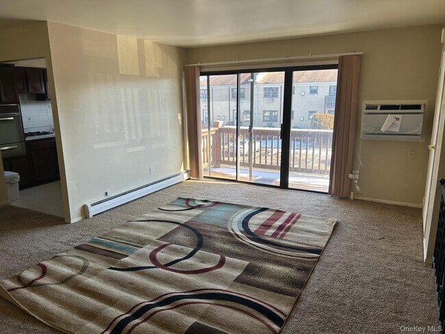 Building Photo - 68 Sneden Pl
