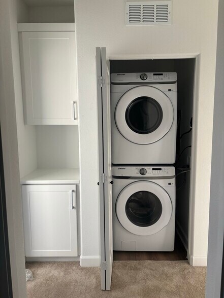 Laundry - 438 Caliper Way