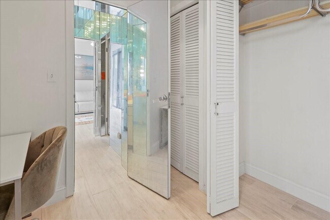 Building Photo - 5304 Woodlands Blvd