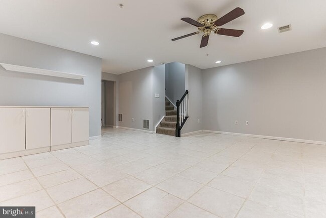 Building Photo - 1520 Long Dr Ct