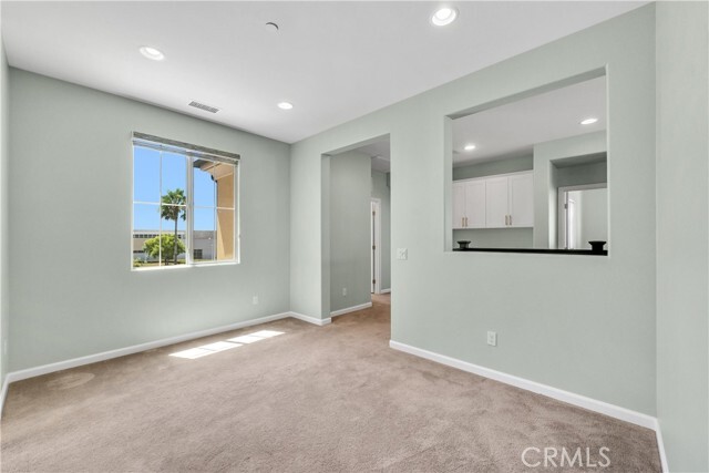 Building Photo - 137 Primrose Dr
