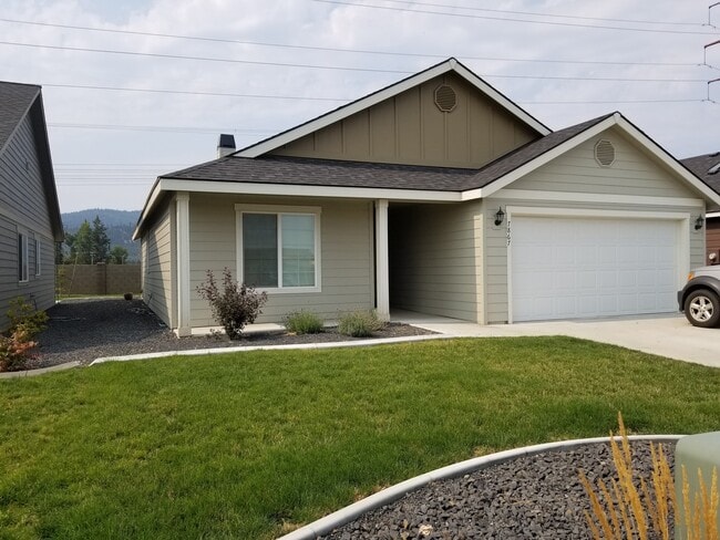 Primary Photo - Beautiful home for rent in The Radiant Lak...