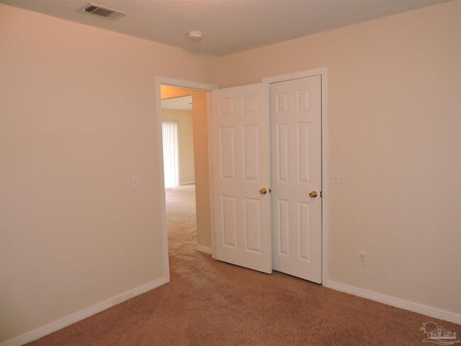 Building Photo - 2052 Southwind Cir