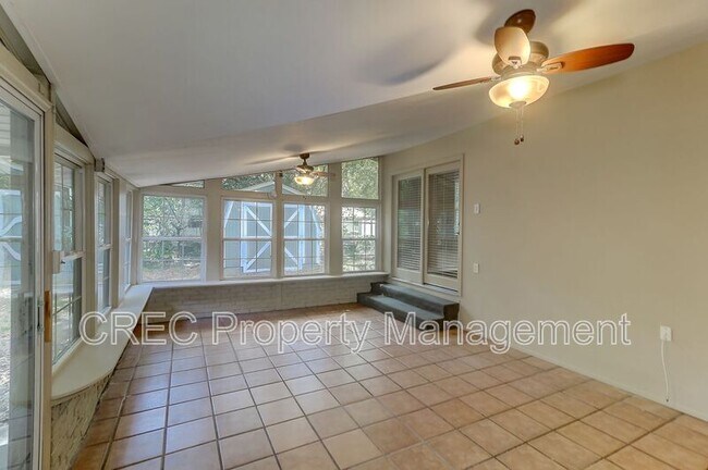 Building Photo - 5639 Flanders Ave