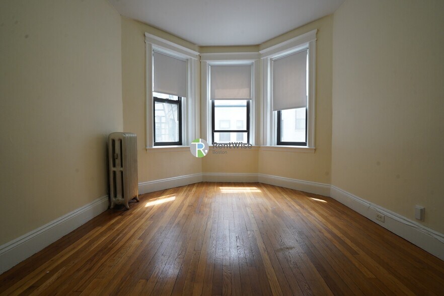 Building Photo - 1144 Commonwealth Ave