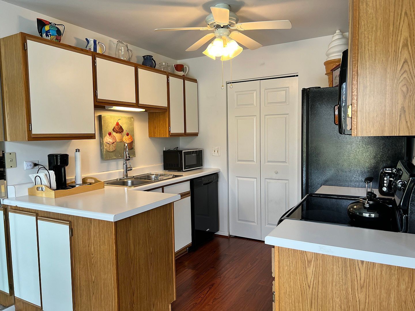 Building Photo - 219 Brett Cir