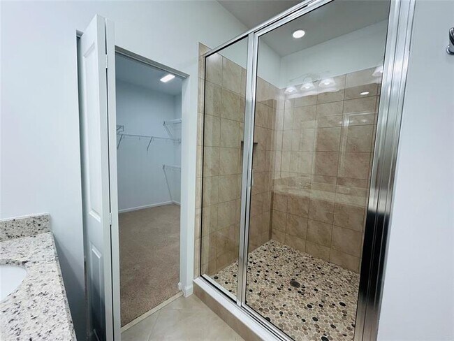 Building Photo - 4292 Longwood Lake Sq