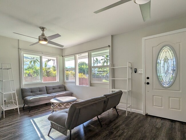 Building Photo - HINA30