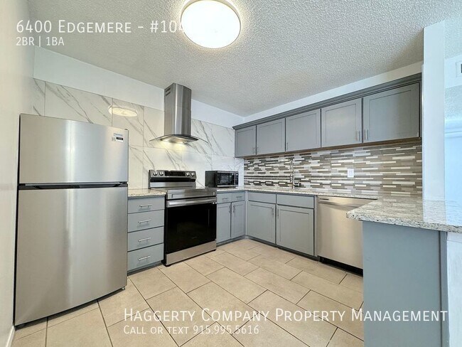 Building Photo - East El Paso Gated Refrig A/C 2bed Townhom...