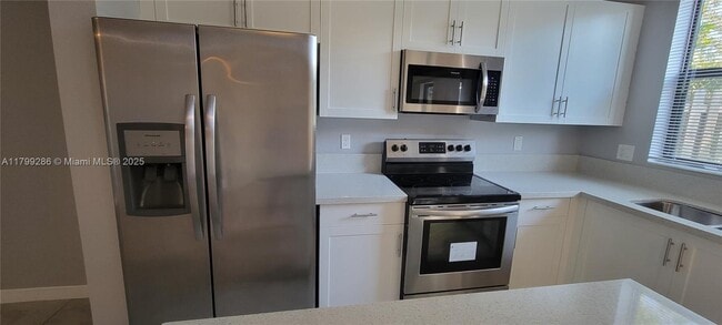 Building Photo - 388 NE 208th Terrace
