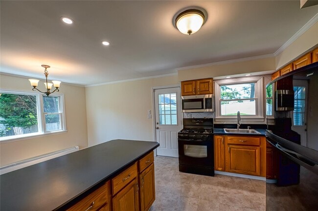 Building Photo - 69 Allan Dr