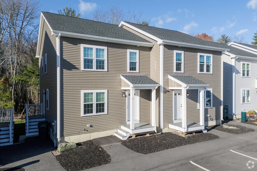 Primary Photo - 5 Jakes Path