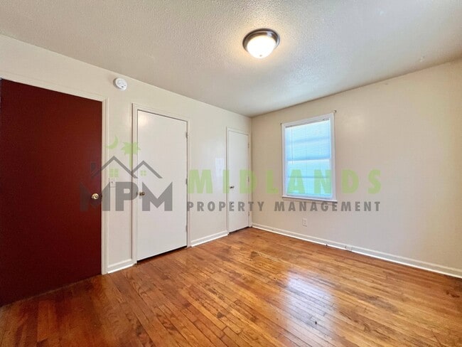 Building Photo - 1205 Faraway Dr