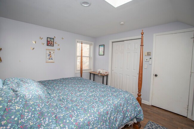 Building Photo - 41 Coulter St