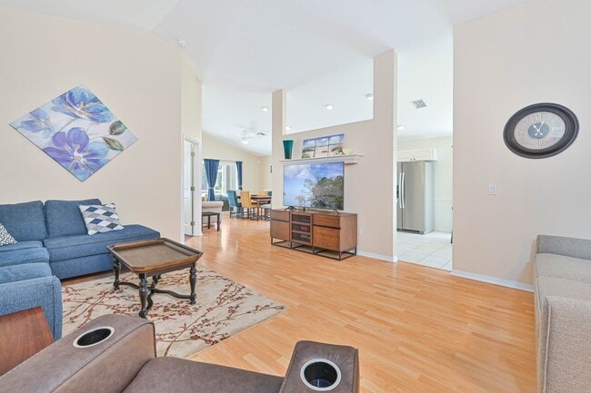 Building Photo - AVAILABLE May 1 - Single Family Pool Home in the Heart of Three Oaks