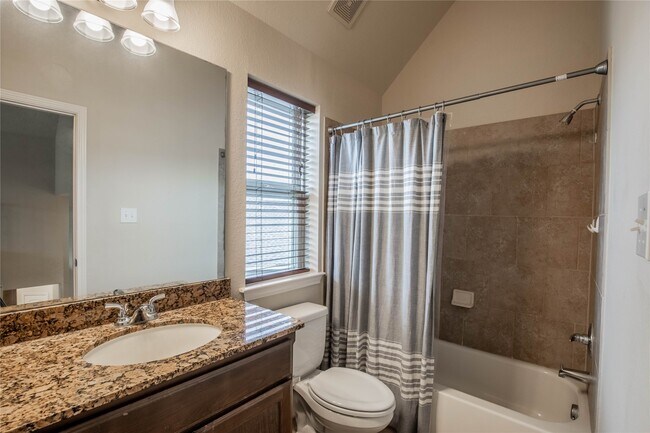 Building Photo - 111 Pinnacle Ridge Ct