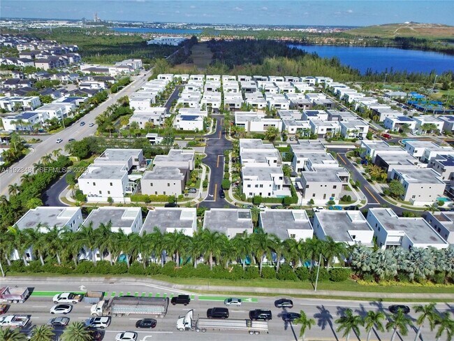 Building Photo - 10098 NW 74th Terrace